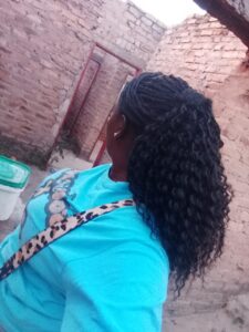 I'm a hairdresser good at braiding and plaiting hair