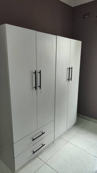 Brand new melamine 3 doors wardrobe in Harare