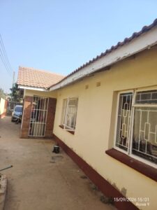 HOUSE FOR SALE – DAMAFALLS, RUWA