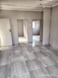 TO LET – ZIMRE PARK NICE 2-BEDROOM COTTAGE